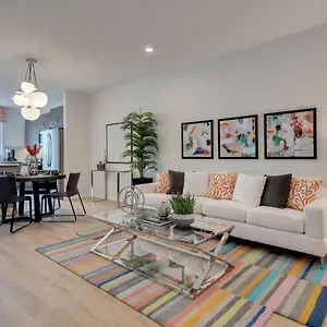 Spacious Modern With King Bed & Office Holiday home