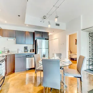 Luxury 2br - King Bed - Stunning Views Holiday home