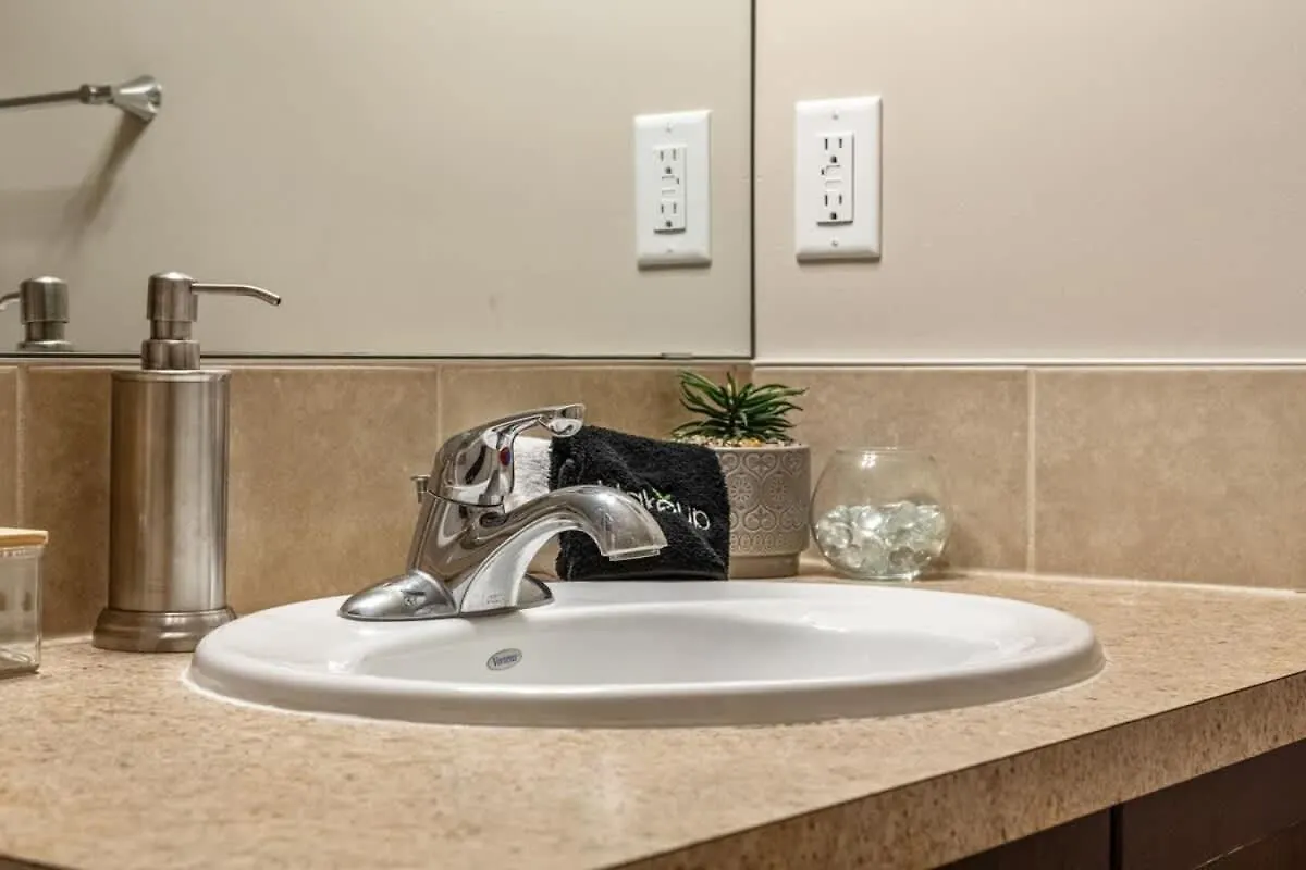 The Trenta - 4Bd 3Ba 2 Kitchen Stunner Villa Calgary Holiday home