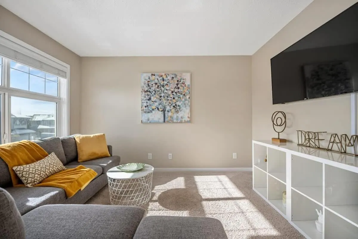Holiday home The Trenta - 4Bd 3Ba 2 Kitchen Stunner Villa Calgary