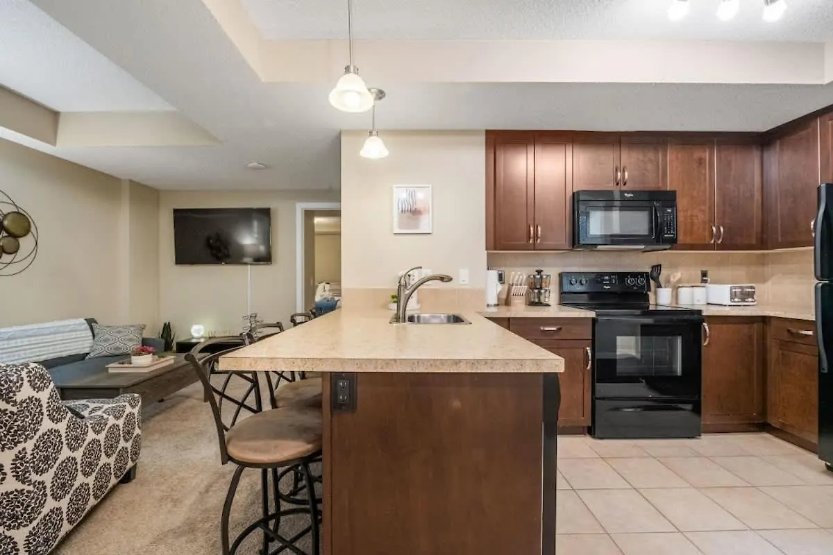 Holiday home The Trenta - 4Bd 3Ba 2 Kitchen Stunner Villa Calgary
